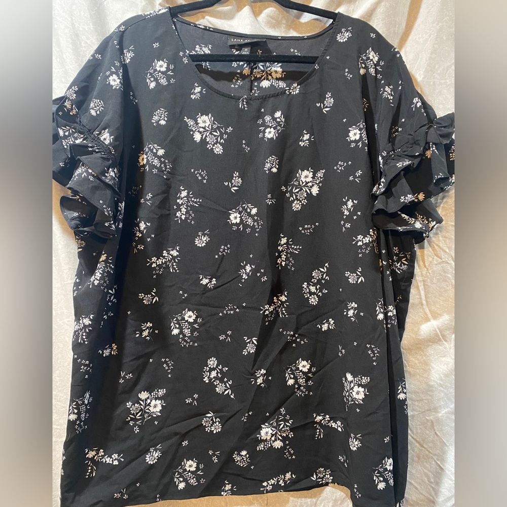 Lane Bryant Double Ruffle Short Sleeve To - Size 26